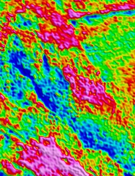 Mapa aerogeofísico en falso color para detectar estructuras asociadas a hidrocarburos
